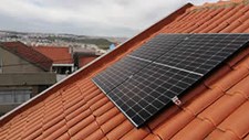 300 famílias vulneráveis no Porto vão receber painéis solares gratuitos