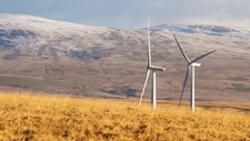 Sondagem revela que maioria dos europeus vê na independência energética uma garantia de segurança